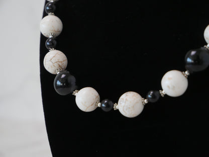 20" Necklace And Earrings Set  Medium Onyx & White Magnesite Gems and Touch of Silver
