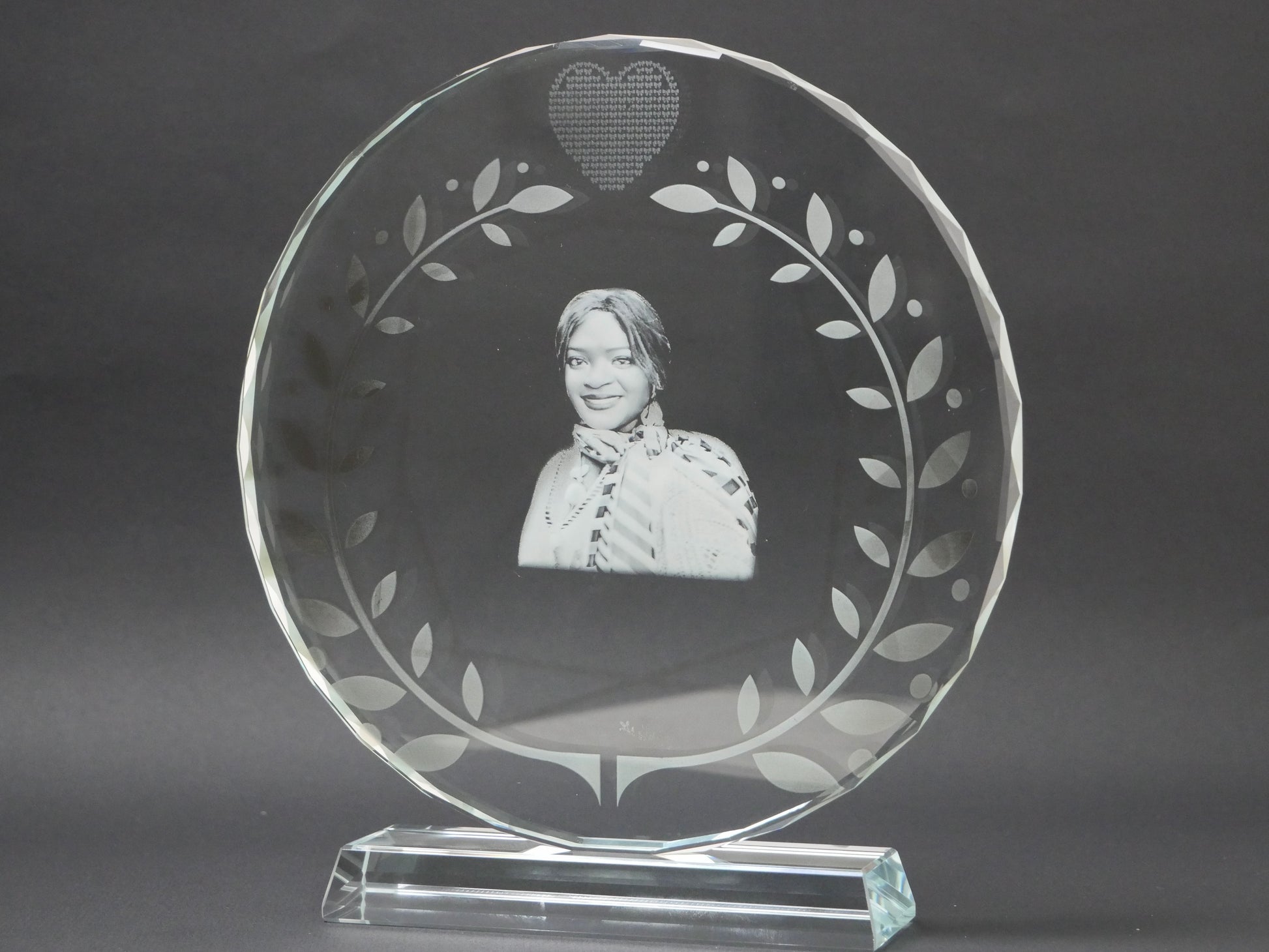 Crystal Round