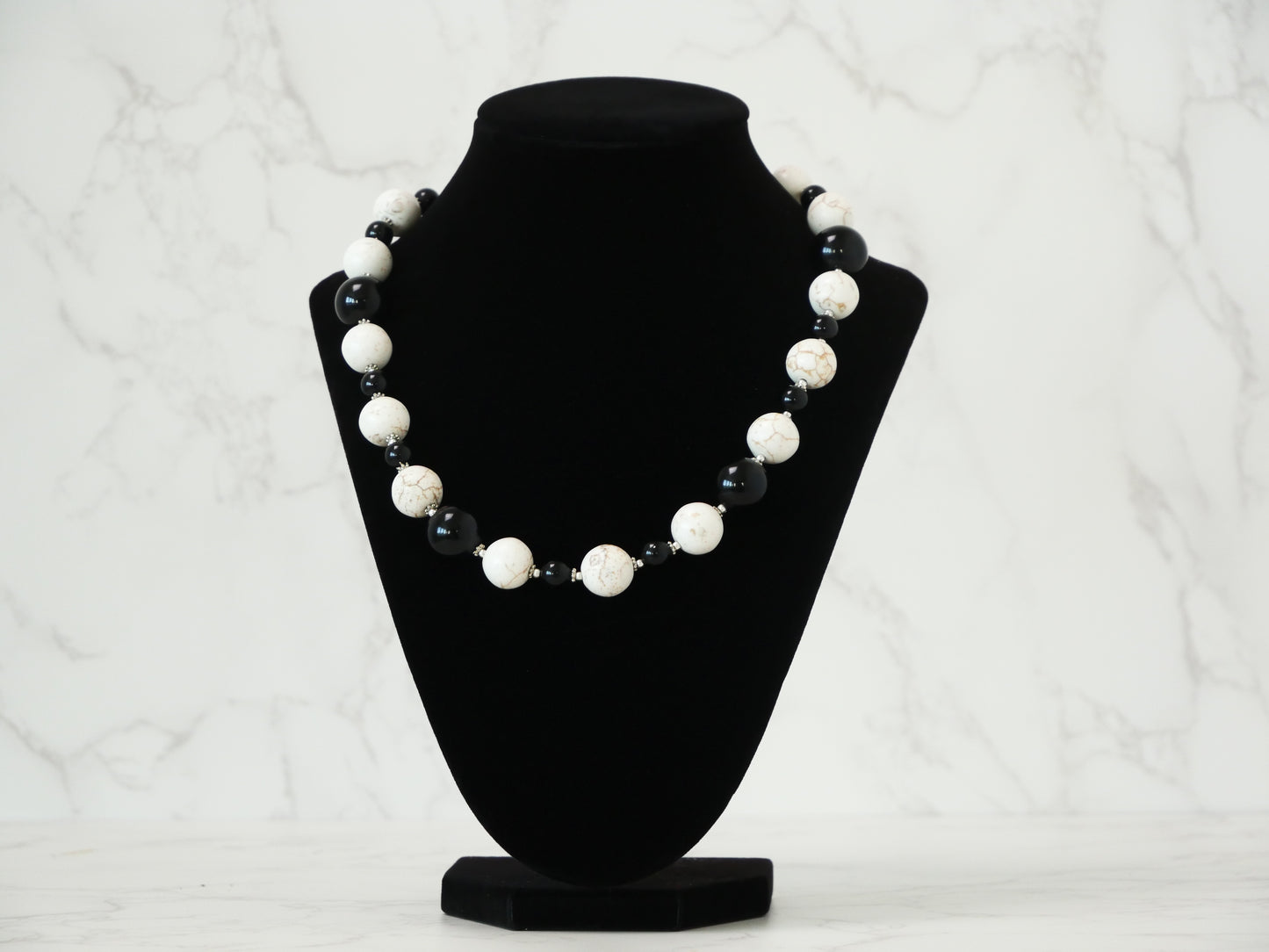 20" Necklace And Earrings Set  Medium Onyx & White Magnesite Gems and Touch of Silver