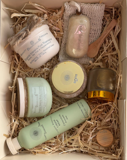 The Signature Clean Skincare Collection Fixed Gift Box