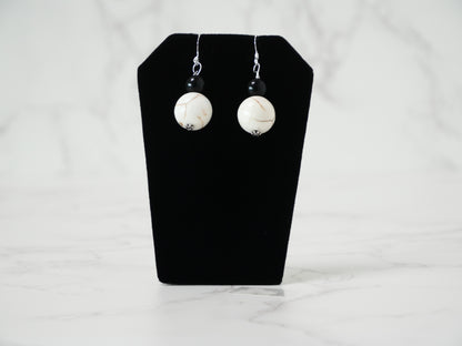 14" Necklace And Earrings Set  White Magnesite & XS Onyx Gems